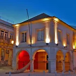 Spacious With Huge Terrace And Swimming Pool شقة