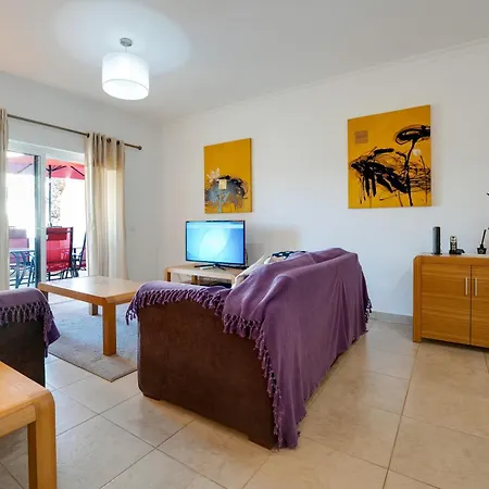 Spacious With Huge Terrace And Swimming Pool Apartament *