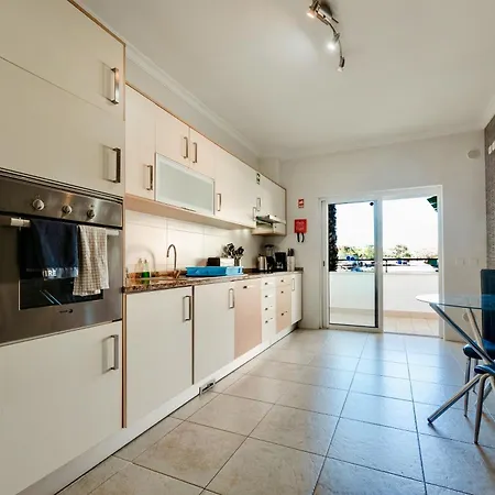 Spacious With Huge Terrace And Swimming Pool Apartament *