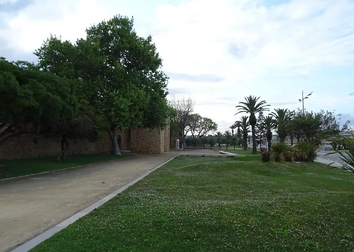 Spacious With Huge Terrace And Swimming Pool ラゴス