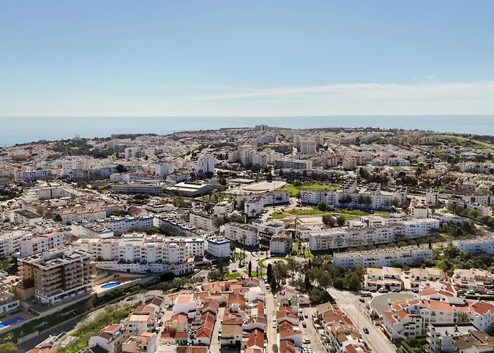 Spacious With Huge Terrace And Swimming Pool * ラゴス