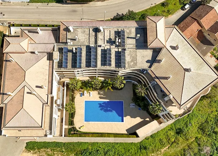 公寓 Spacious With Huge Terrace And Swimming Pool *