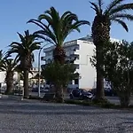 Apartmán Spacious With Huge Terrace And Swimming Pool *