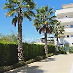 Spacious With Huge Terrace And Swimming Pool Apartmán