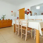 Spacious With Huge Terrace And Swimming Pool Apartmán