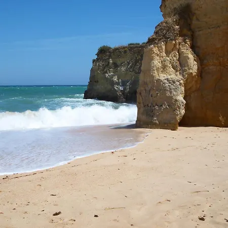 Appartamento Spacious With Huge Terrace And Swimming Pool