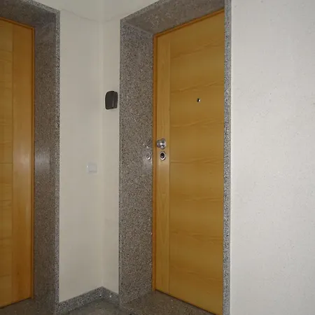 Spacious With Huge Terrace And Swimming Pool Appartamento *