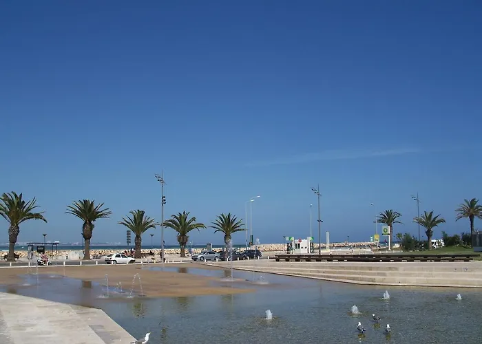 Spacious With Huge Terrace And Swimming Pool Διαμέρισμα