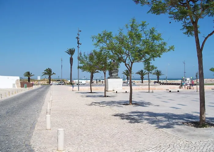 Διαμέρισμα Spacious With Huge Terrace And Swimming Pool *