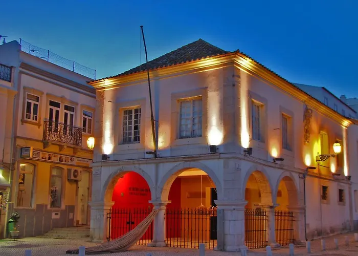 Spacious With Huge Terrace And Swimming Pool Διαμέρισμα