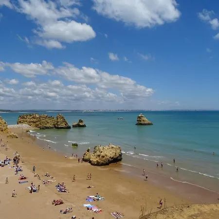 Apartman Spacious With Huge Terrace And Swimming Pool *